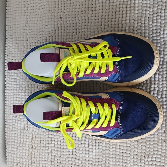 Vans Ultra Range Shoes - Picture 6 of 16